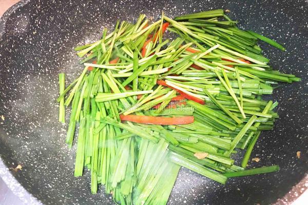 韭菜豆腐的做法图解14