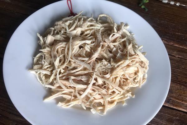 翡翠拌鸡丝的做法图解11