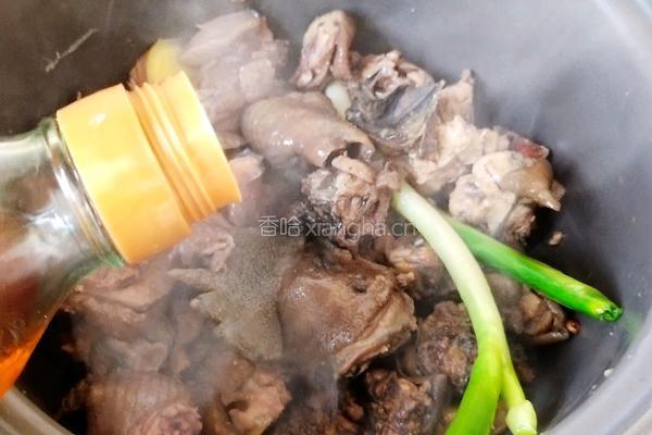 荠菜炖乌骨鸡汤的做法图解8