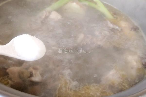 荠菜炖乌骨鸡汤的做法图解10