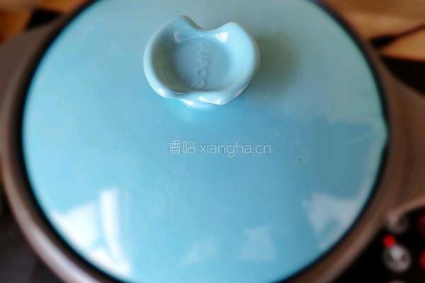 荠菜炖乌骨鸡汤的做法图解11