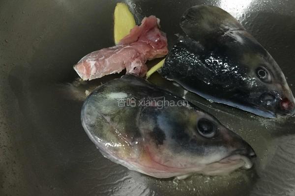 鱼头豆腐汤的做法图解4