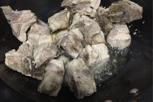 山药排骨汤的做法图解3