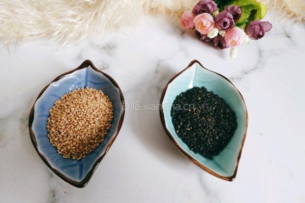 香煎芝麻饭团的做法图解3