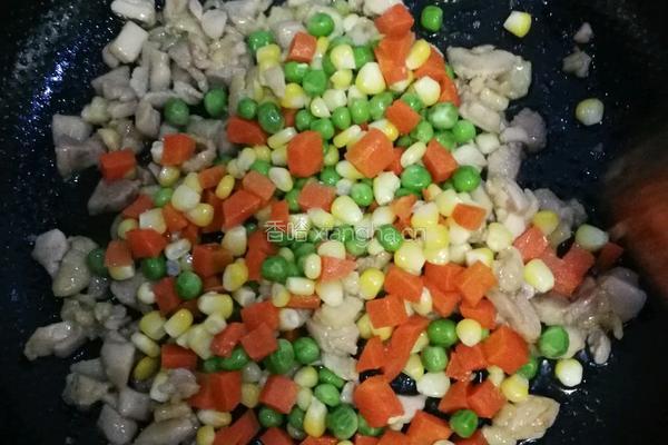 彩色豆炒鸡肉丁的做法图解6