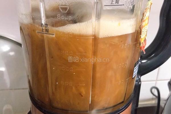 红枣桂圆银耳羹（养颜汤）的做法图解7