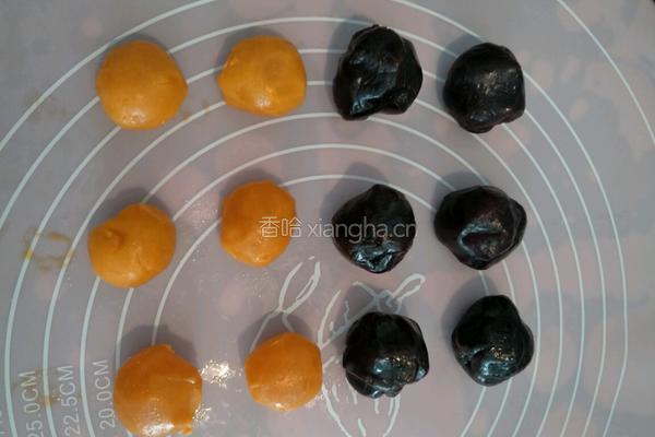 不用醒面的蛋黄酥 的做法图解2