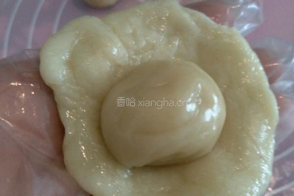 不用醒面的蛋黄酥 的做法图解7