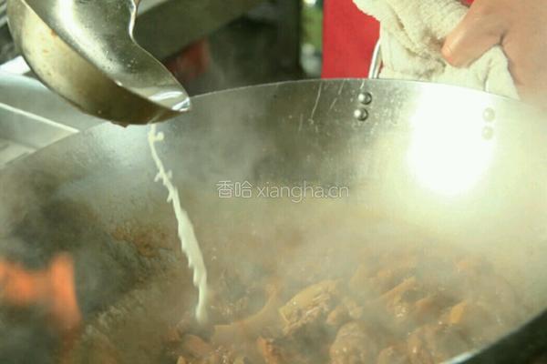 黄焖鸡块的做法图解8