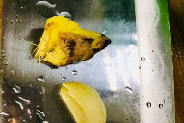 清炒莴笋和莴笋叶的做法图解2