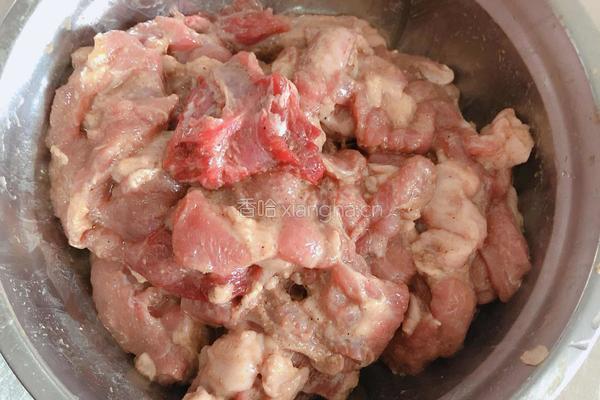 孜然羊肉烤馕的做法图解3