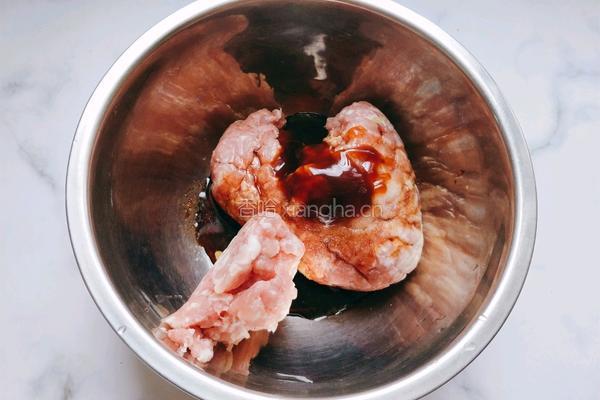 芹菜猪肉馅饺子的做法图解6