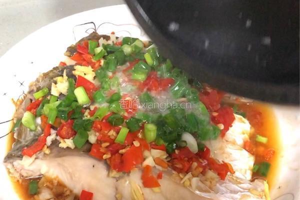 剁椒蒸鲩鱼腩的做法图解6