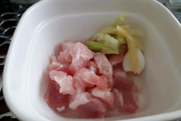 砂锅白菜冻豆腐的做法图解3