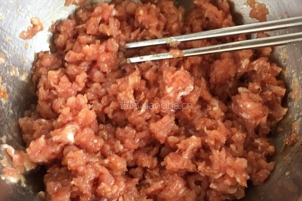 菠菜面猪肉大葱饺子的做法图解2