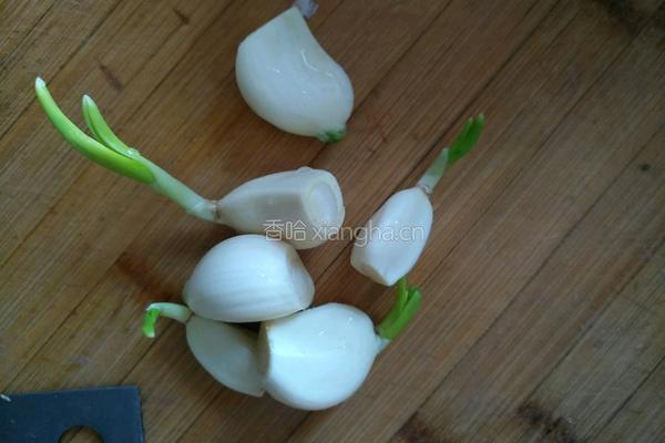 凉拌变蛋黄瓜的做法图解3