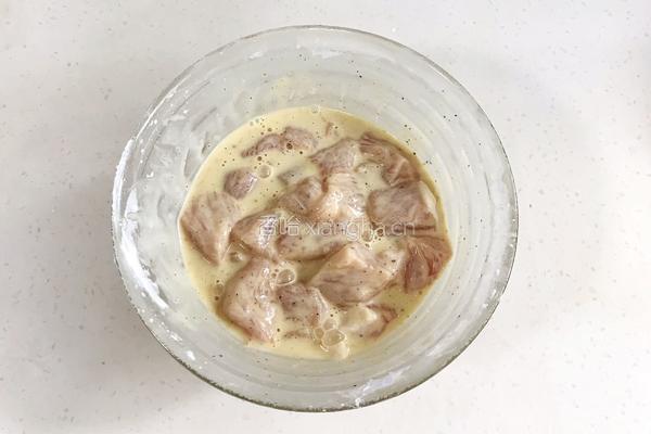 菠萝咕噜肉的做法图解2