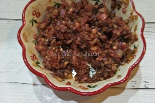 牛肉饼草莓三明治的做法图解4