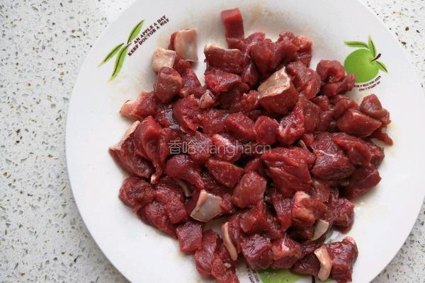 火龙果燕麦牛肉粒的做法图解6