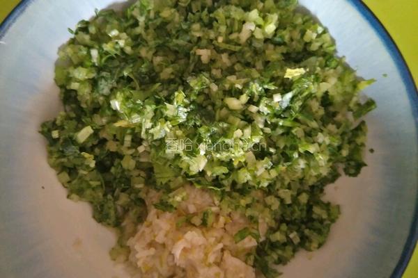 西芹豆芽菜牛肉饺子的做法图解1