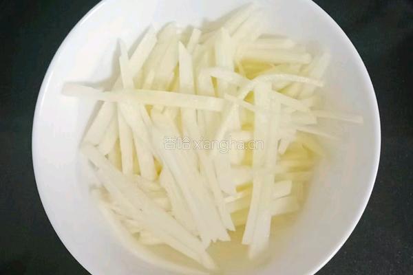 莴笋苹果软饼 (宝宝辅食）的做法图解3