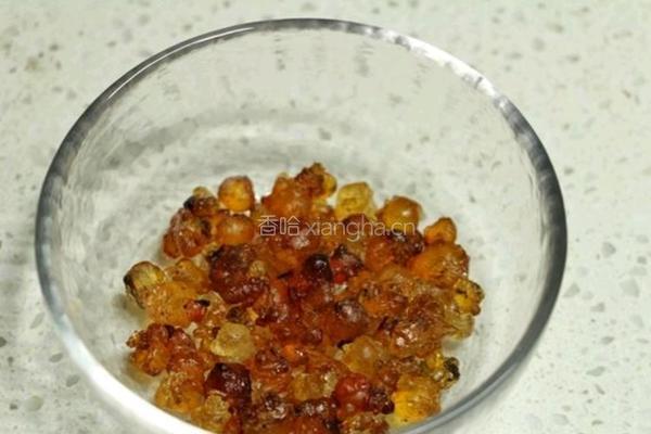 红枣芒果桃胶羹的做法图解2