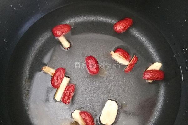 红枣芒果桃胶羹的做法图解6