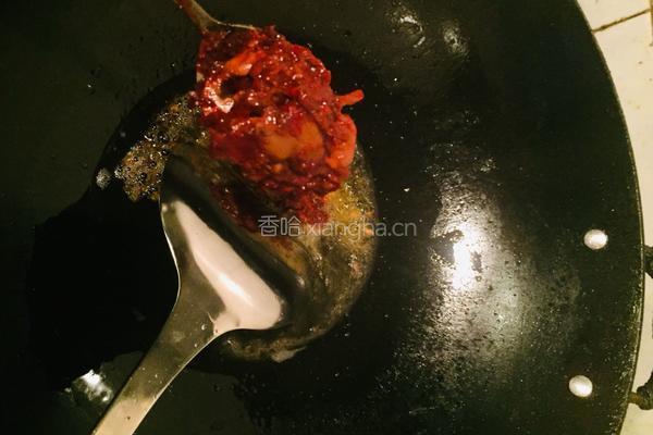 家菜泡椒鲫鱼的做法图解12