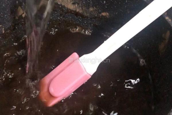 蜂蜜水果龟苓膏的做法图解2