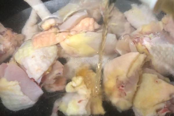 椰青鸡汤的做法图解2