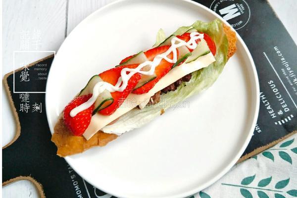 牛肉饼草莓三明治的做法图解12