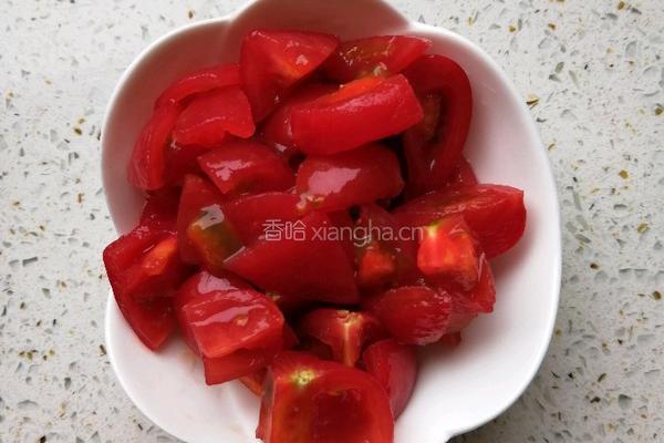 圣女果炒年糕的做法图解4