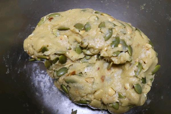 南瓜子咸蛋黄酥的做法图解10