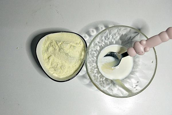 宝宝零食小奶片的做法图解1