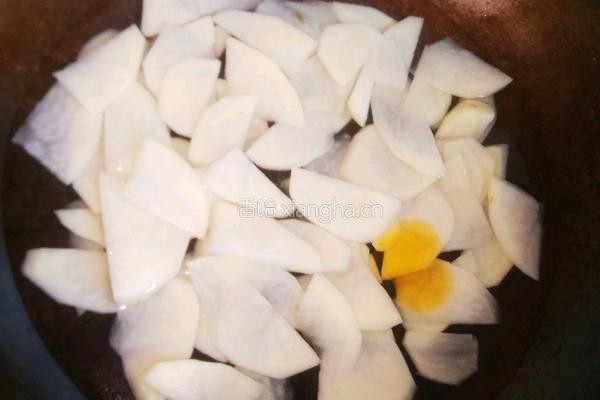 炸肉炒土豆的做法图解4