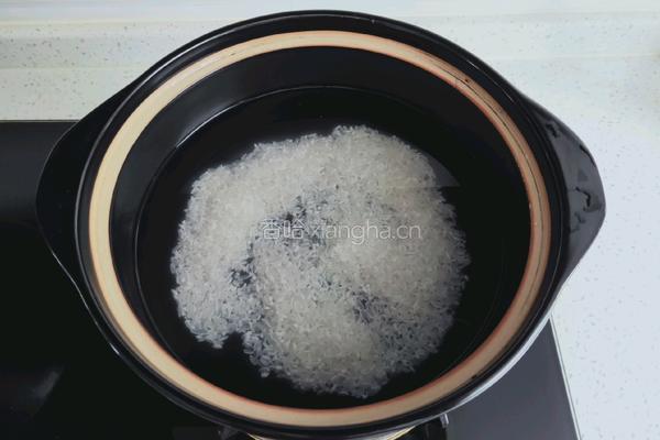 苹果桂圆大米粥的做法图解4