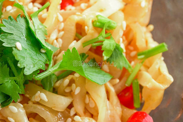 鱼胶新吃法！美味的凉拌鱼胶丝~的做法图解5