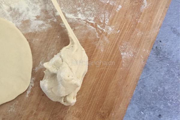 韭菜鸡蛋虾皮饼的做法图解1