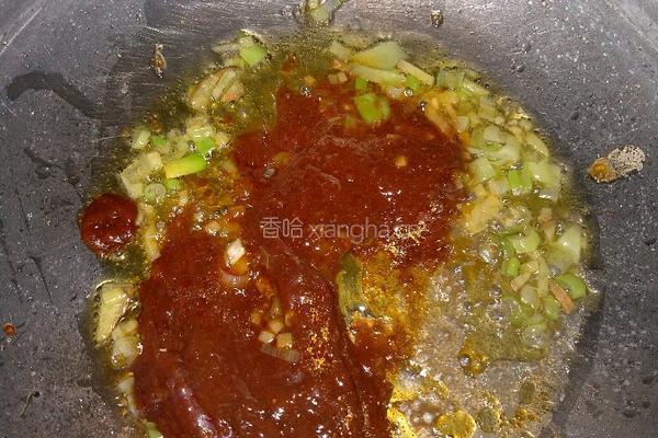 鸡蛋卧土豆丝的做法图解1