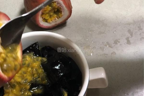 百香果龟苓膏的做法图解7