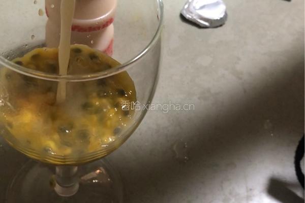 百香果酸奶饮的做法图解4