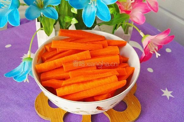 胡萝卜炒土豆的做法图解3