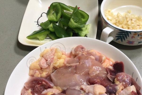 菠萝炒鸡的做法图解2