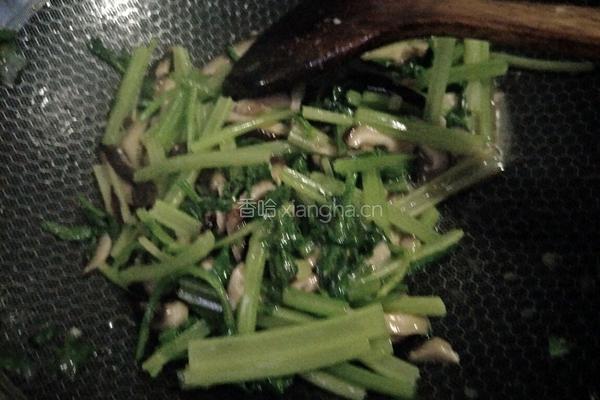 西芹炒香菇的做法图解7