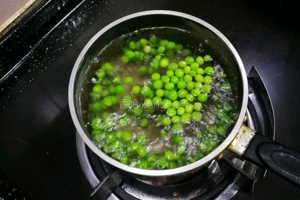 芒果青豆炒虾仁的做法图解6