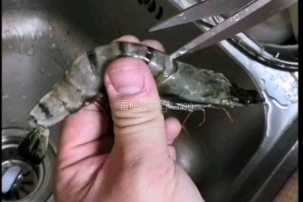 泰式冬阴功汤的做法图解2