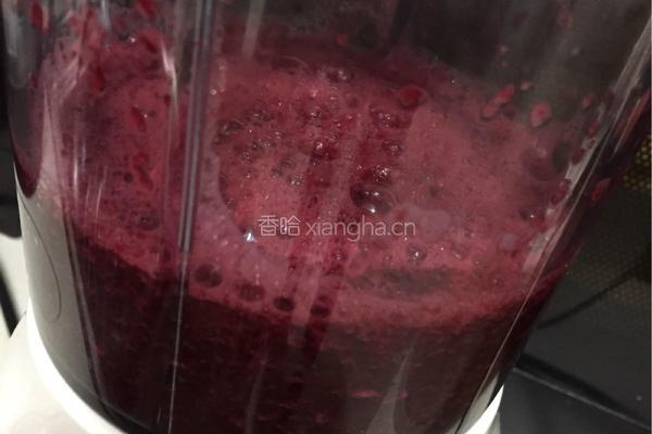 甜菜根戚风的做法图解1