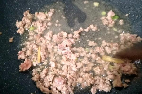 豌豆炒肉沫的做法图解5