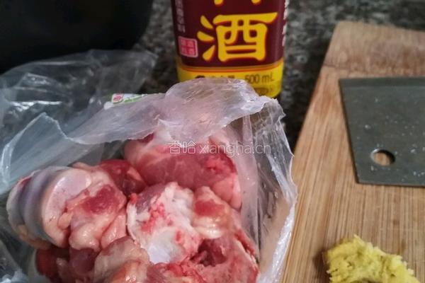 黄豆菜干猪骨汤的做法图解4