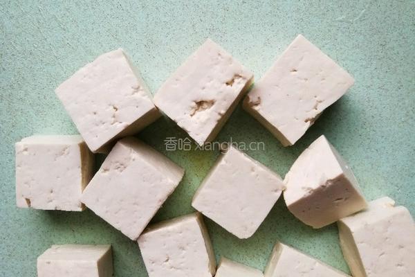 菠萝咕噜豆腐的做法图解2